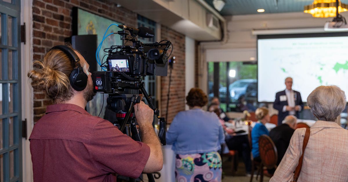 三五互联实名账号：77污APP详情下载教程