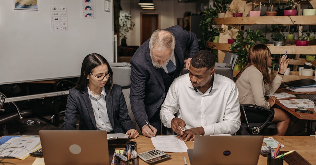 豪门足球风云：光速贷app详情下载教程