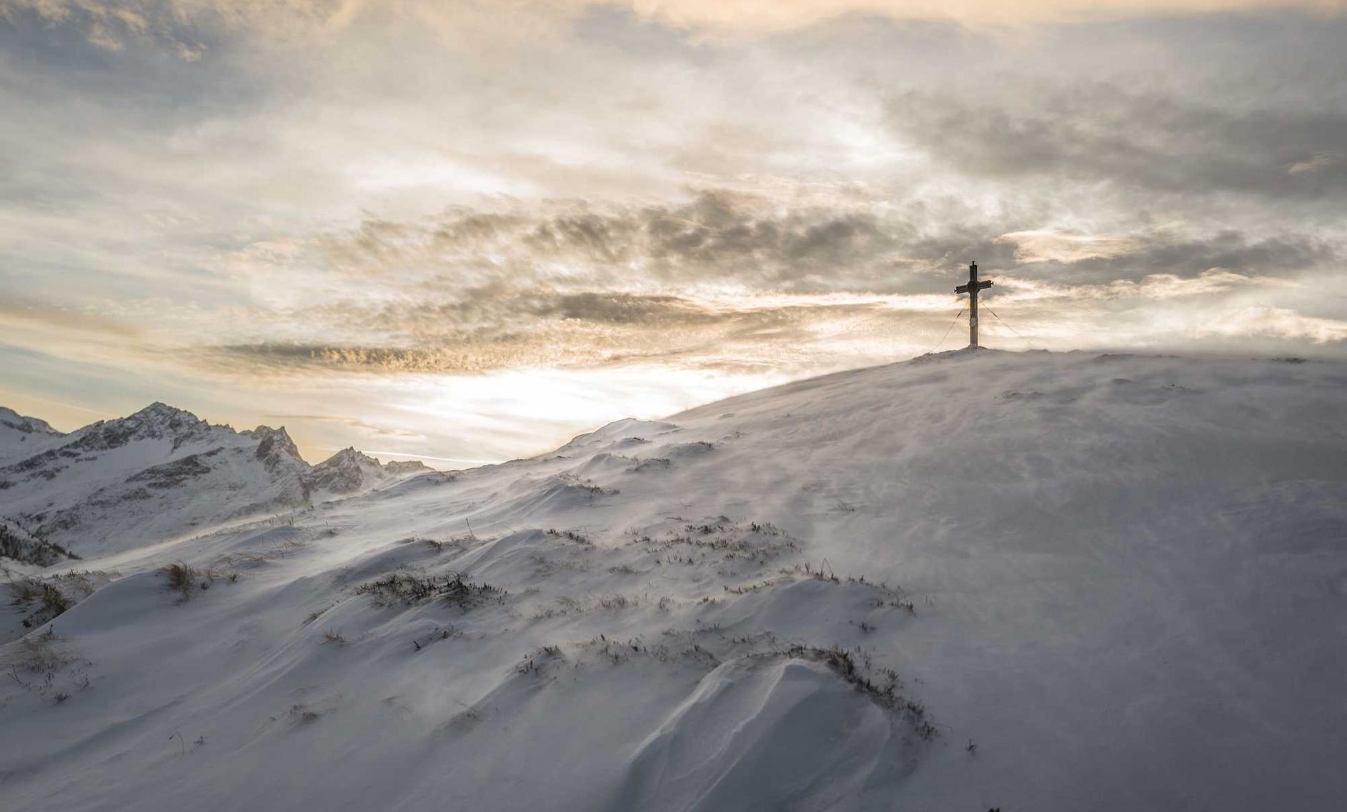 最强短信在线轰炸系统源码实名账号:实名制账号对于社交媒体的分类标准